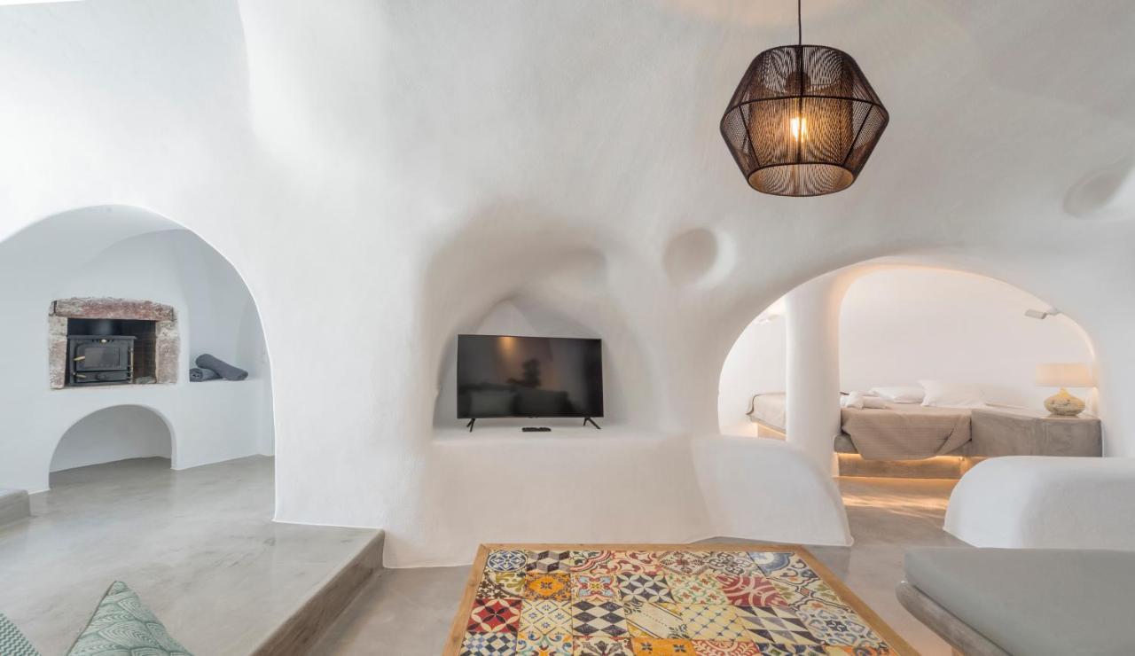 Foinikiá Aqua Serenity Luxury Suites Santorini المظهر الخارجي الصورة