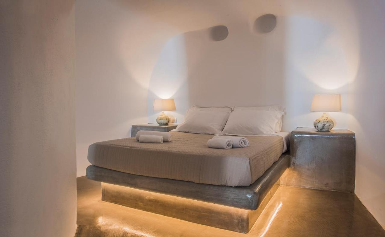 Foinikiá Aqua Serenity Luxury Suites Santorini المظهر الخارجي الصورة